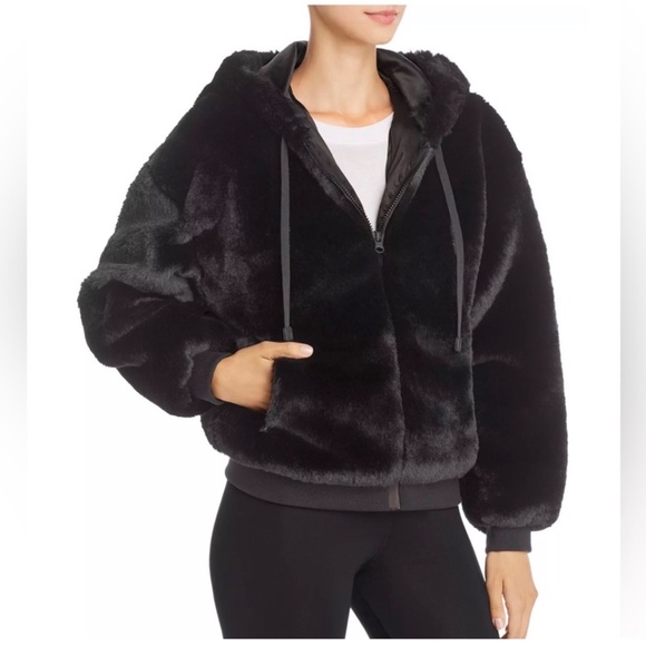 BLANC NOIR - Black Faux Fur Hooded Coat SIZE: M - Picture 3 of 7